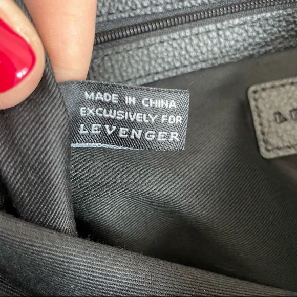 Levenger Metro Canvas Leather Messenger Bag - Picture 8 of 8